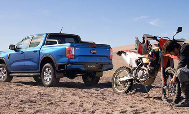 Ford Ranger 2025 | XLS 4x2 AT VMC (Nâng Cấp)